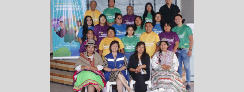 Foto grupal de monitoras y monitores ambientales que participaron en el encuentro realizado en la ciudad de Huarmey, Ancash.e cambiara tu vida.